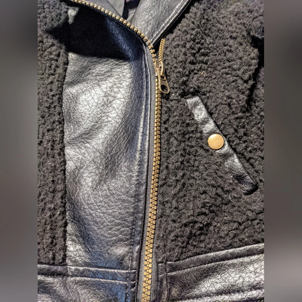 Target Art Class Black Sherpa Moto Jacket Toddler Girl sz 3T